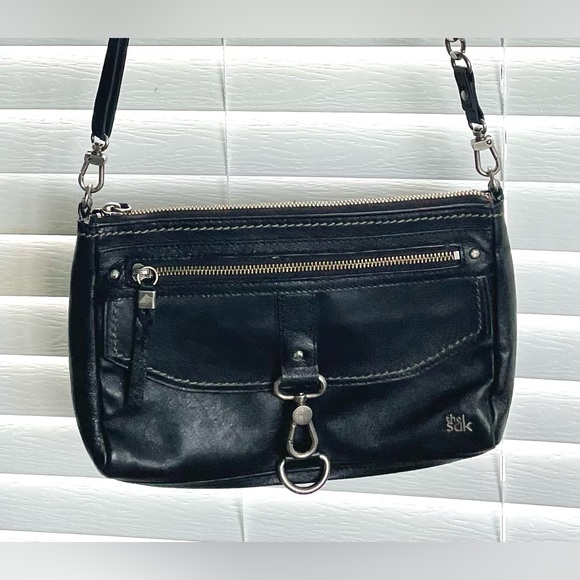 The Sak Handbags - **VINTAGE** The SAK Leather Handbag/Purse - Crossbody - Black - clasp and zipper
